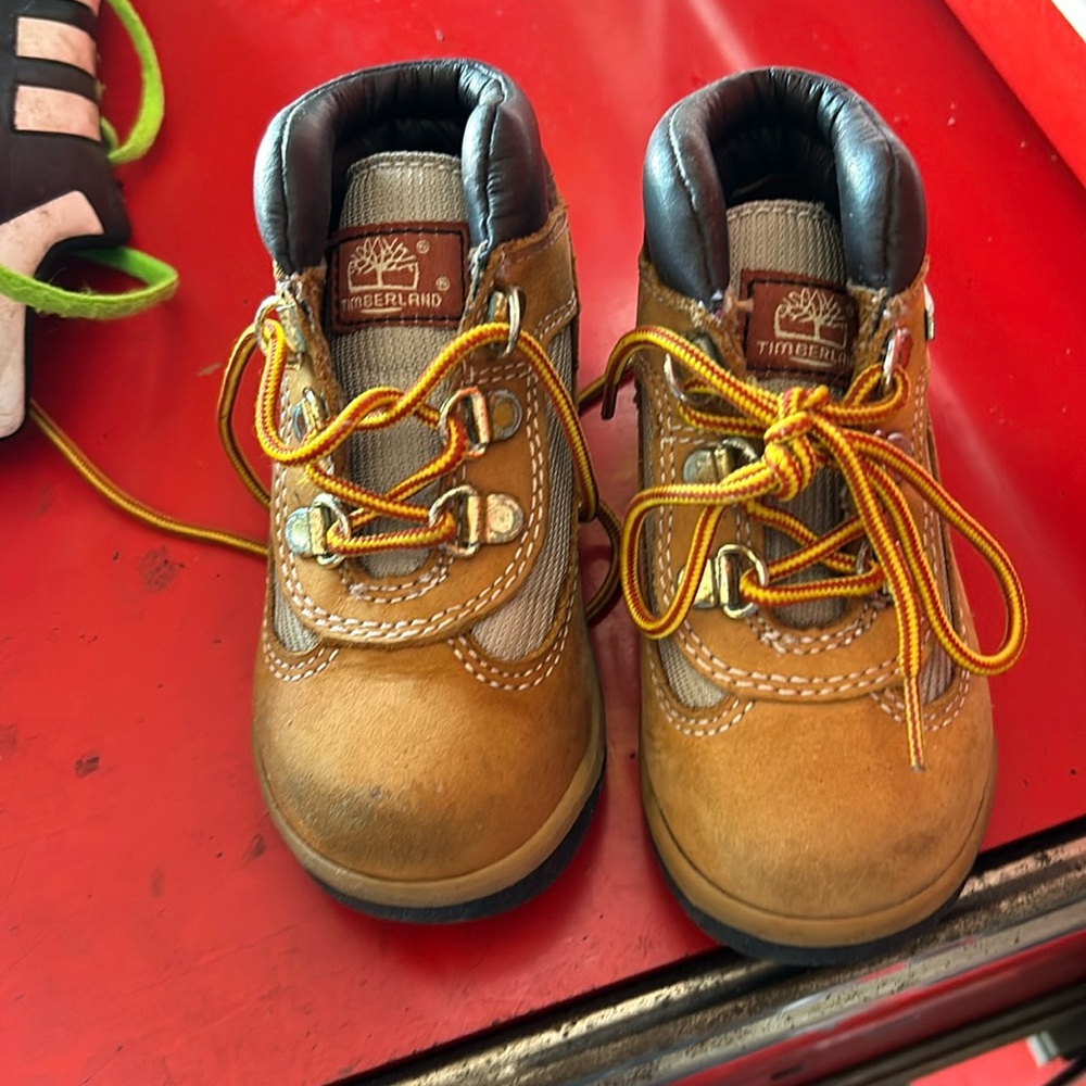 Kids boots
